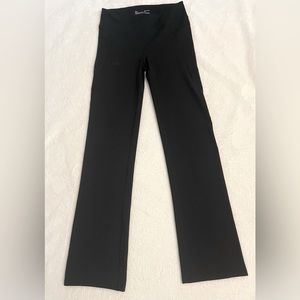Under Armour Women's Wide Leg Yoga Pants. Size Small.